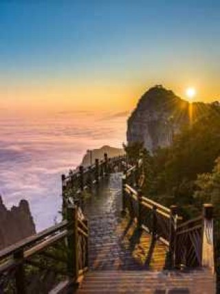 张家界旅游景点地图全图，张家界旅游景点全景图片？
