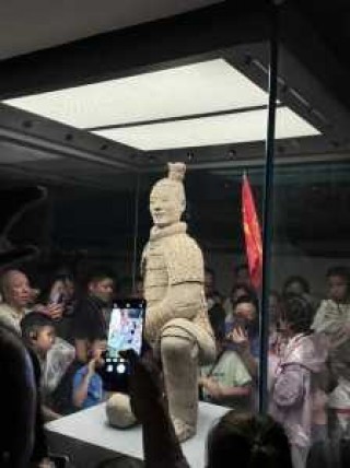 兵马俑为啥小孩不让去，看兵马俑为什么不能回头？