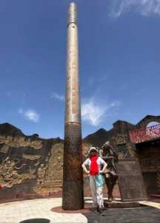 吐鲁番火焰山景区？吐鲁番火焰山景区图片？